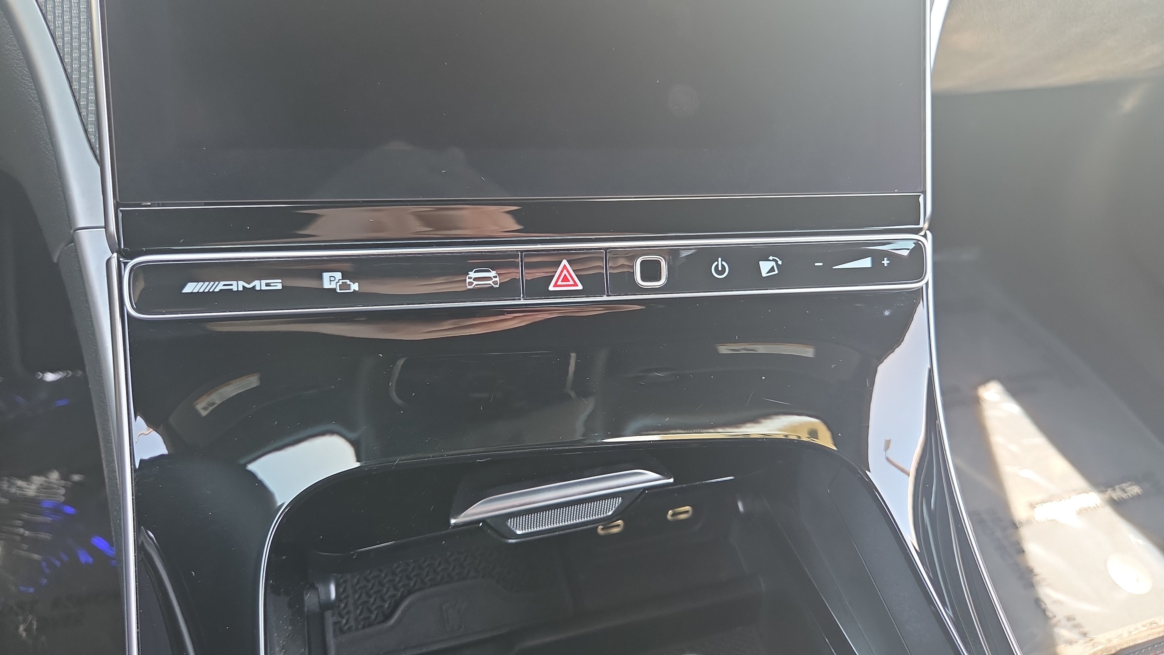 Used 2025 Mercedes-Benz CLE 53 AMG 4MATIC Cabriolet image 28