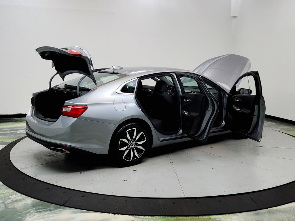 Used 2024 Chevrolet Malibu RS FWD image 11