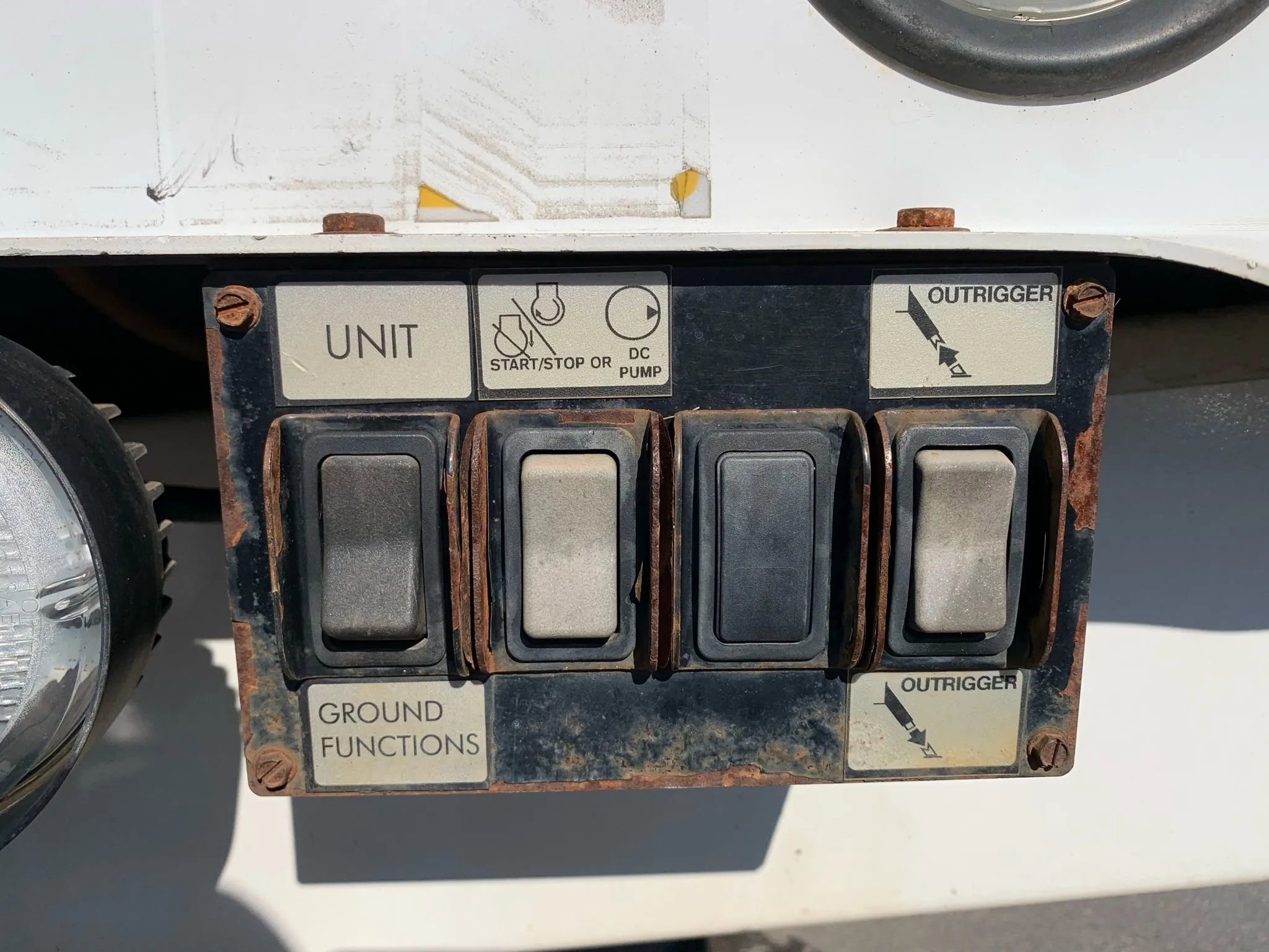 Used 2016 Ford F550 XL 165  W.B. 2D image 47