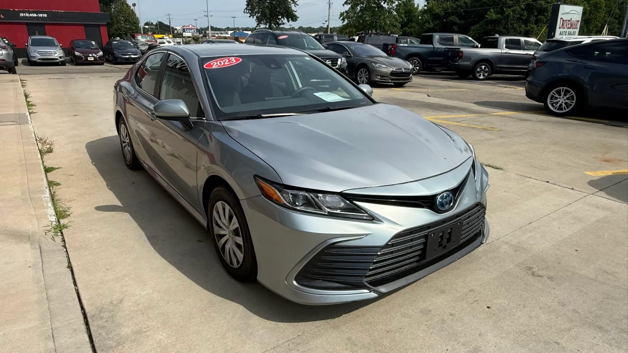 Used 2023 Toyota Camry LE FWD image 2