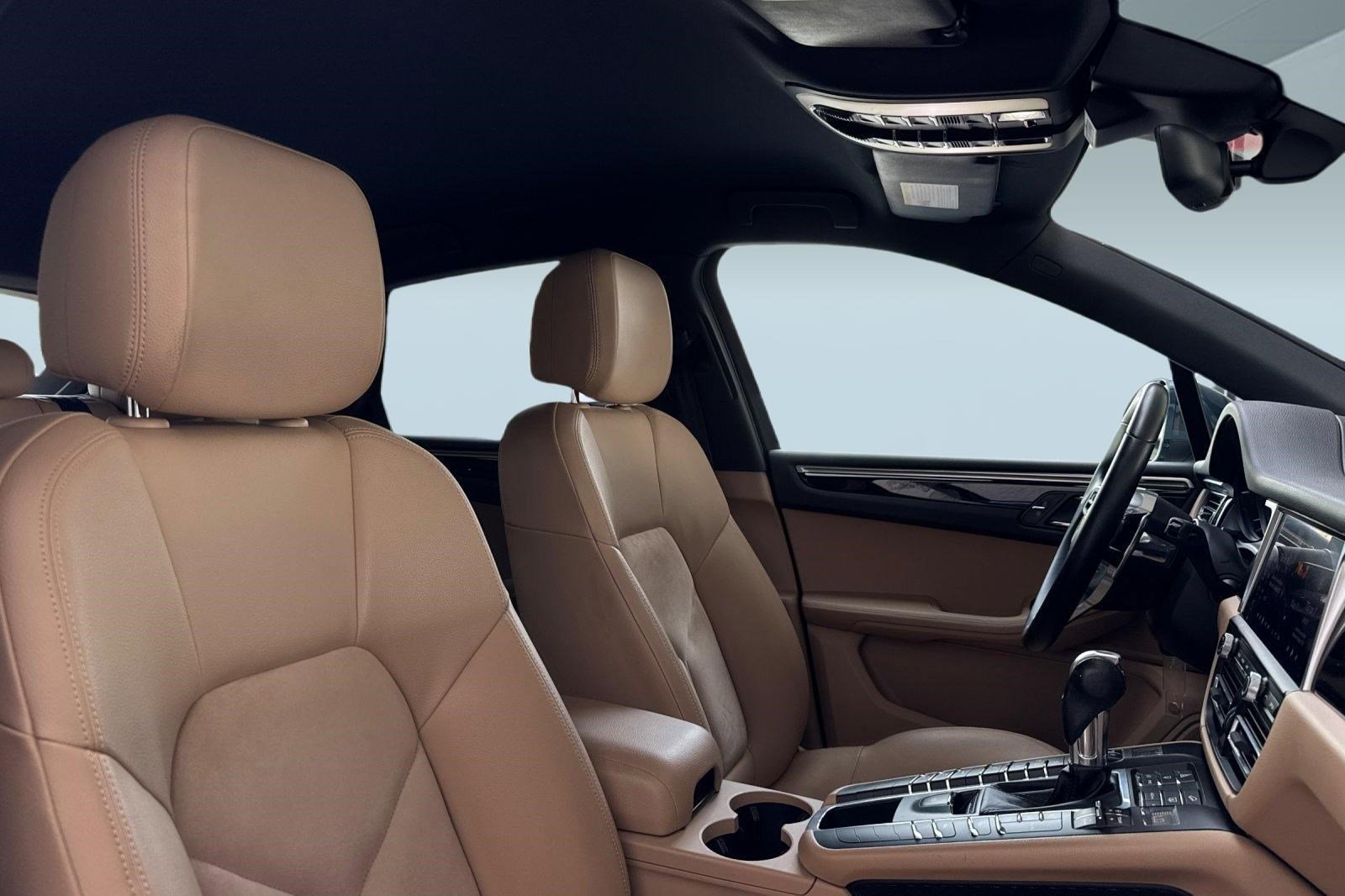 Used 2019 Porsche Macan image 32