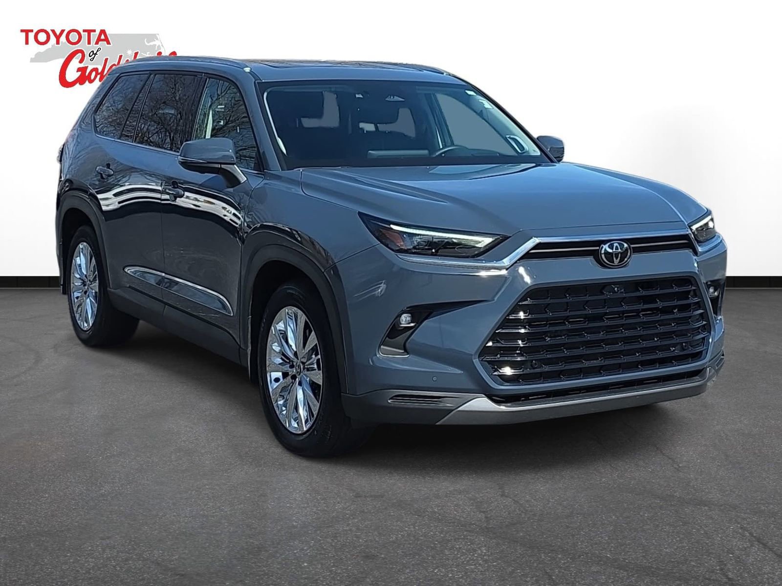 Used 2025 Toyota Grand Highlander AWD image 3