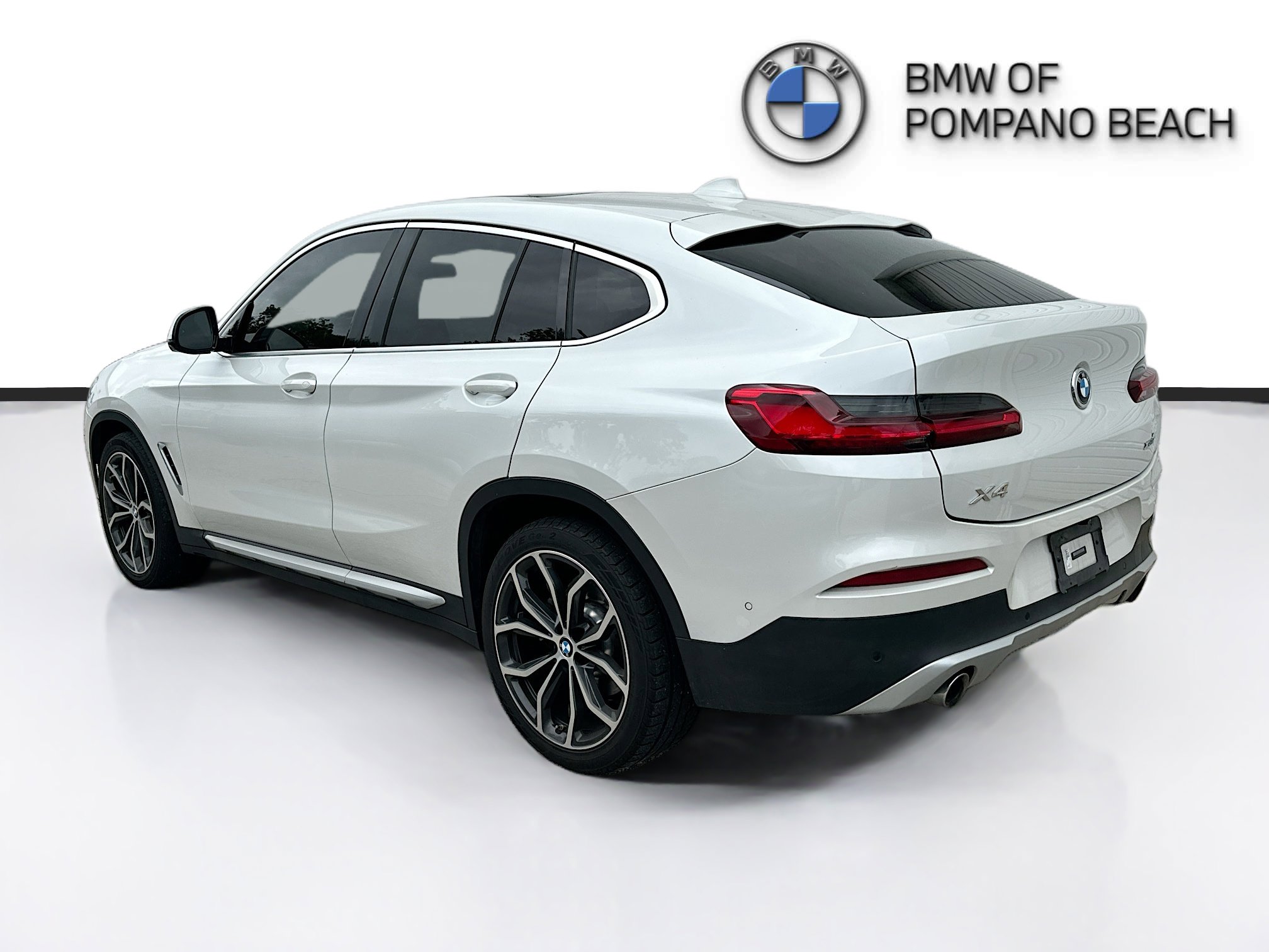 Used 2021 BMW X4 xDrive30i w/ Premium Package AWD/4WD image 4