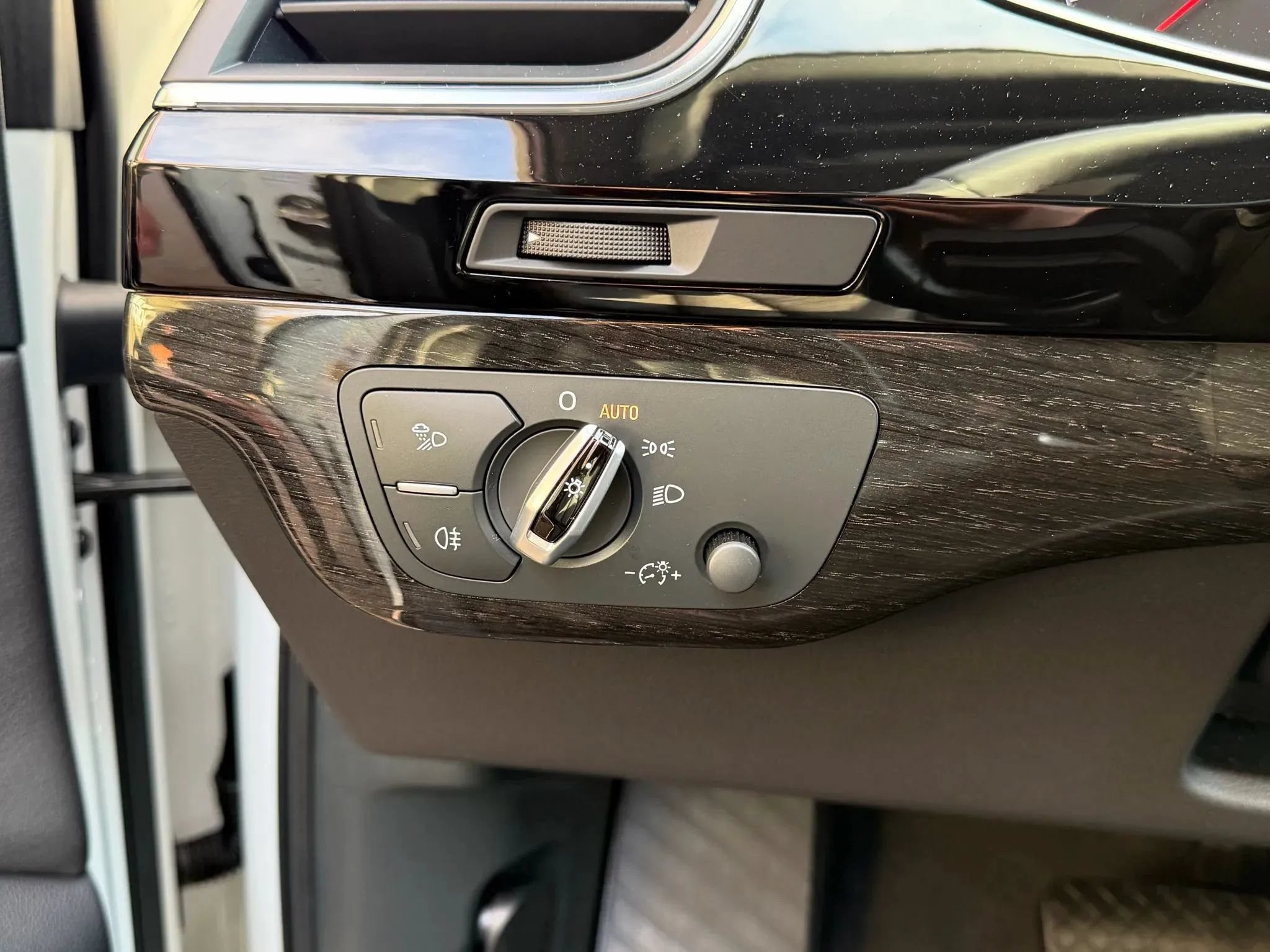 Used 2018 Audi Q7 3.0T Premium Plus AWD/4WD image 26