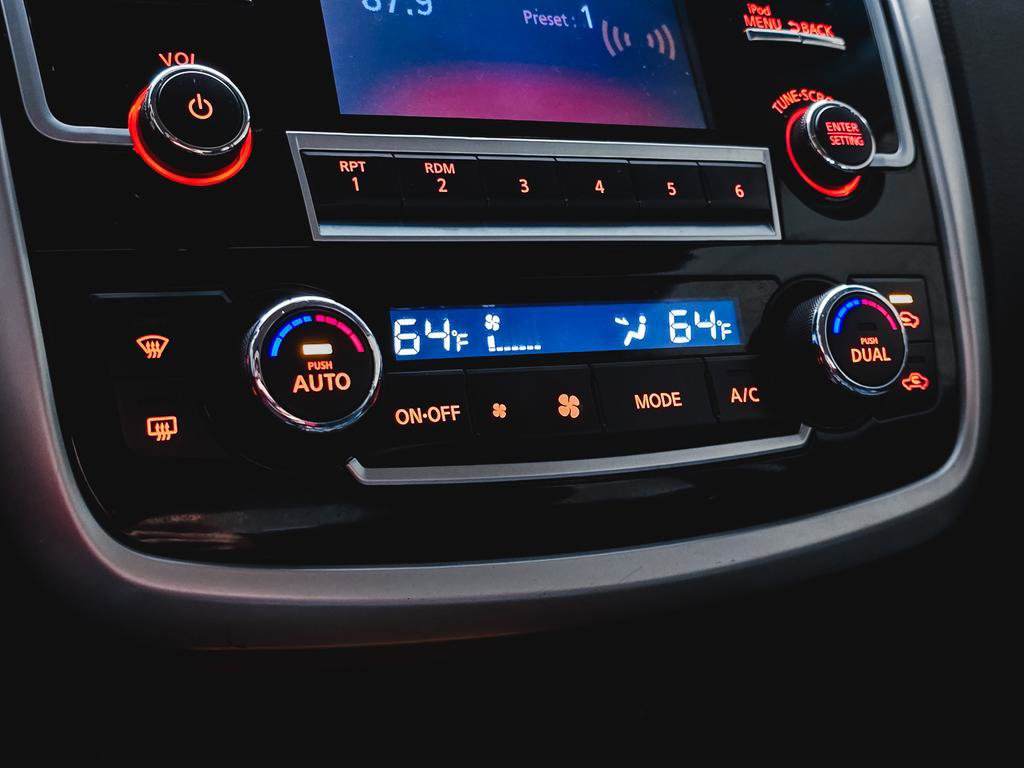 Used 2018 Nissan Altima 2.5 SL FWD image 28