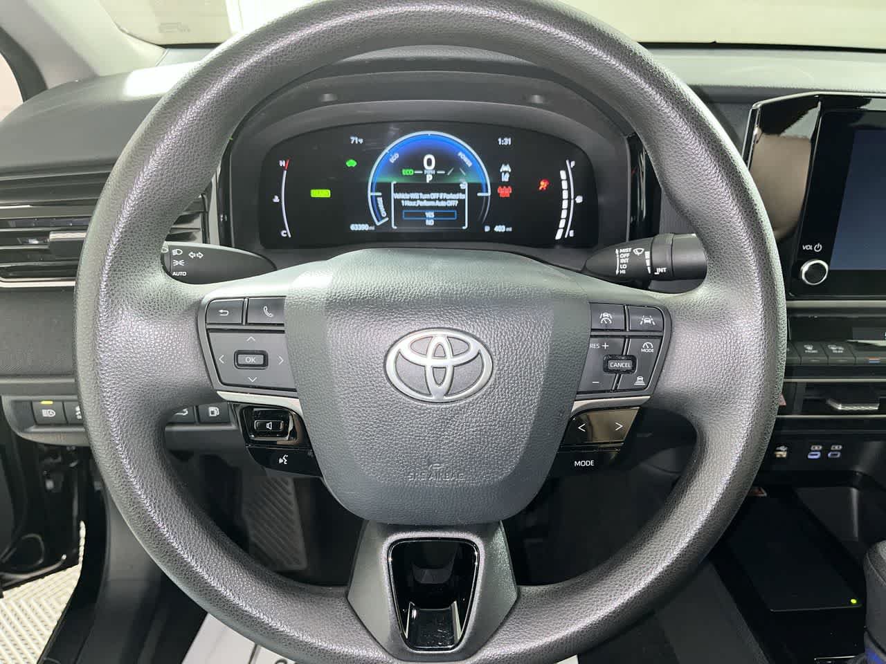 Used 2025 Toyota Camry LE FWD image 16