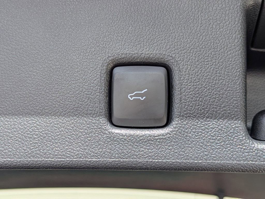 Used 2022 Ford Escape Titanium AWD/4WD image 15