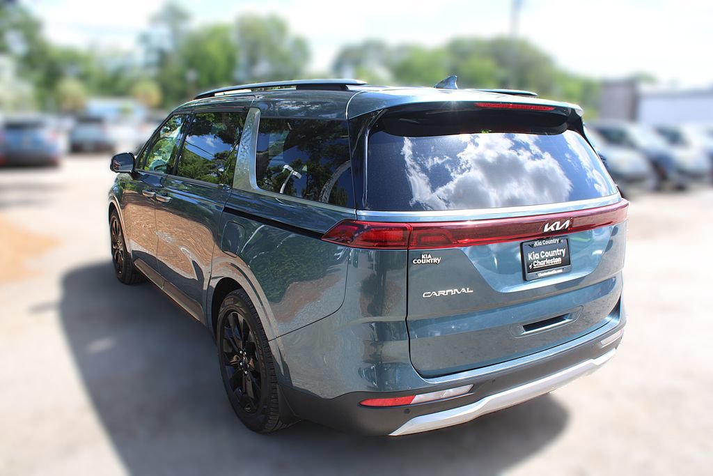 Used 2024 Kia Carnival SX FWD image 16