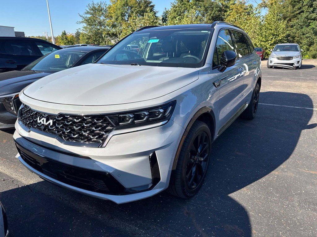 Used 2023 Kia Sorento SX AWD/4WD image 2