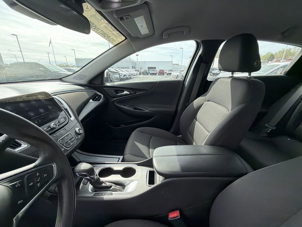 Used 2021 Chevrolet Malibu LT FWD image 11