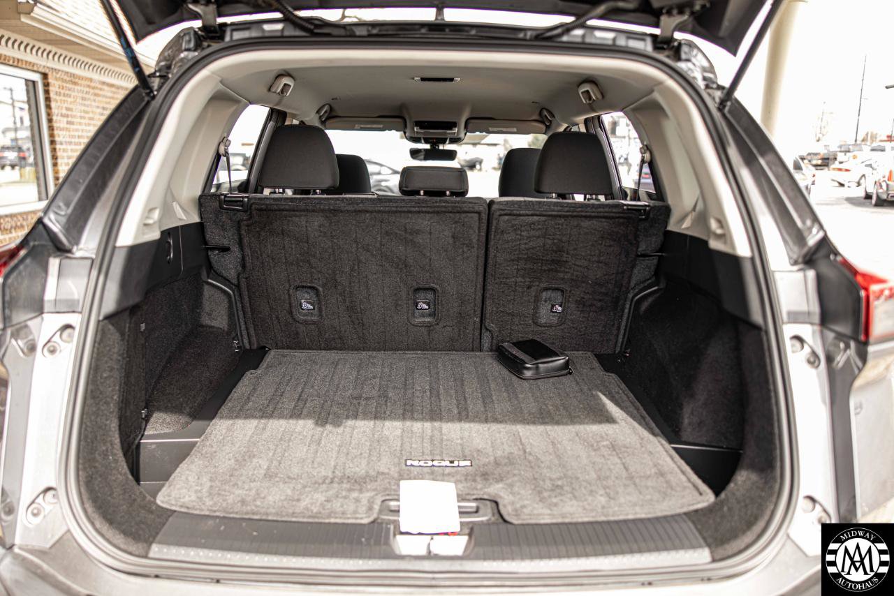 Used 2022 Nissan Rogue SV FWD image 9
