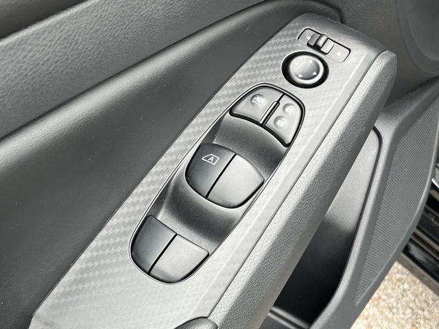 Used 2025 Nissan Altima 2.5 SV FWD image 26