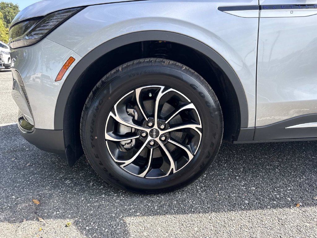 New 2026 Lincoln Nautilus Premier AWD/4WD image 10