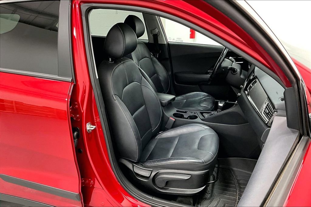 Used 2019 Kia Niro Touring image 10