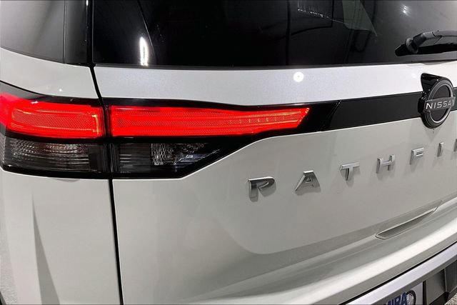 Used 2023 Nissan Pathfinder SL image 41