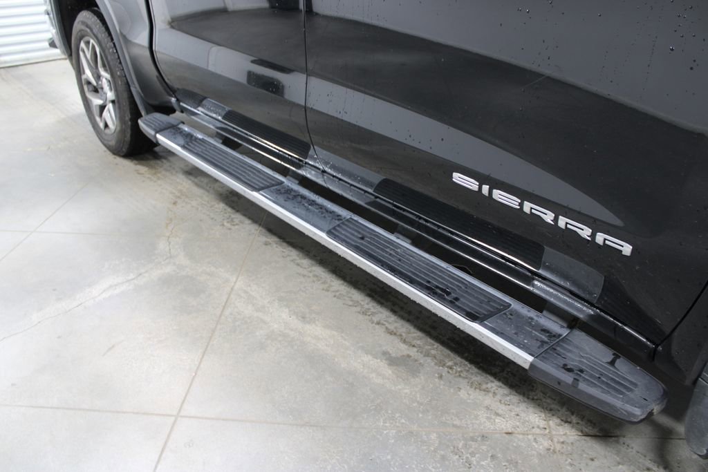 Used 2022 GMC Sierra 1500 SLT AWD/4WD image 16