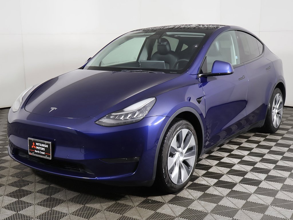 Used 2022 Tesla Model Y Long Range image 9
