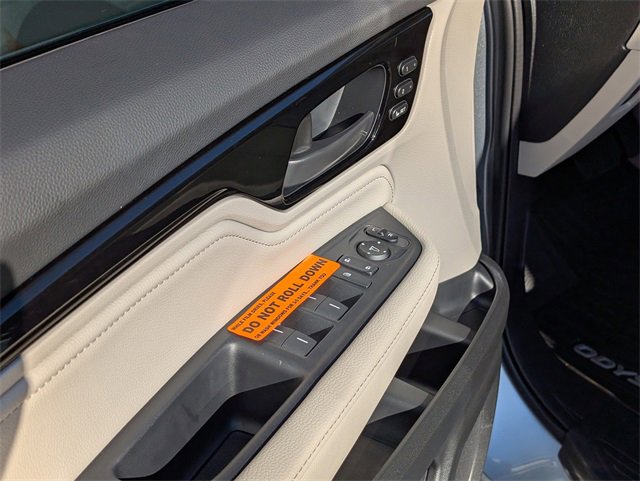 New 2026 Honda Odyssey Touring image 13
