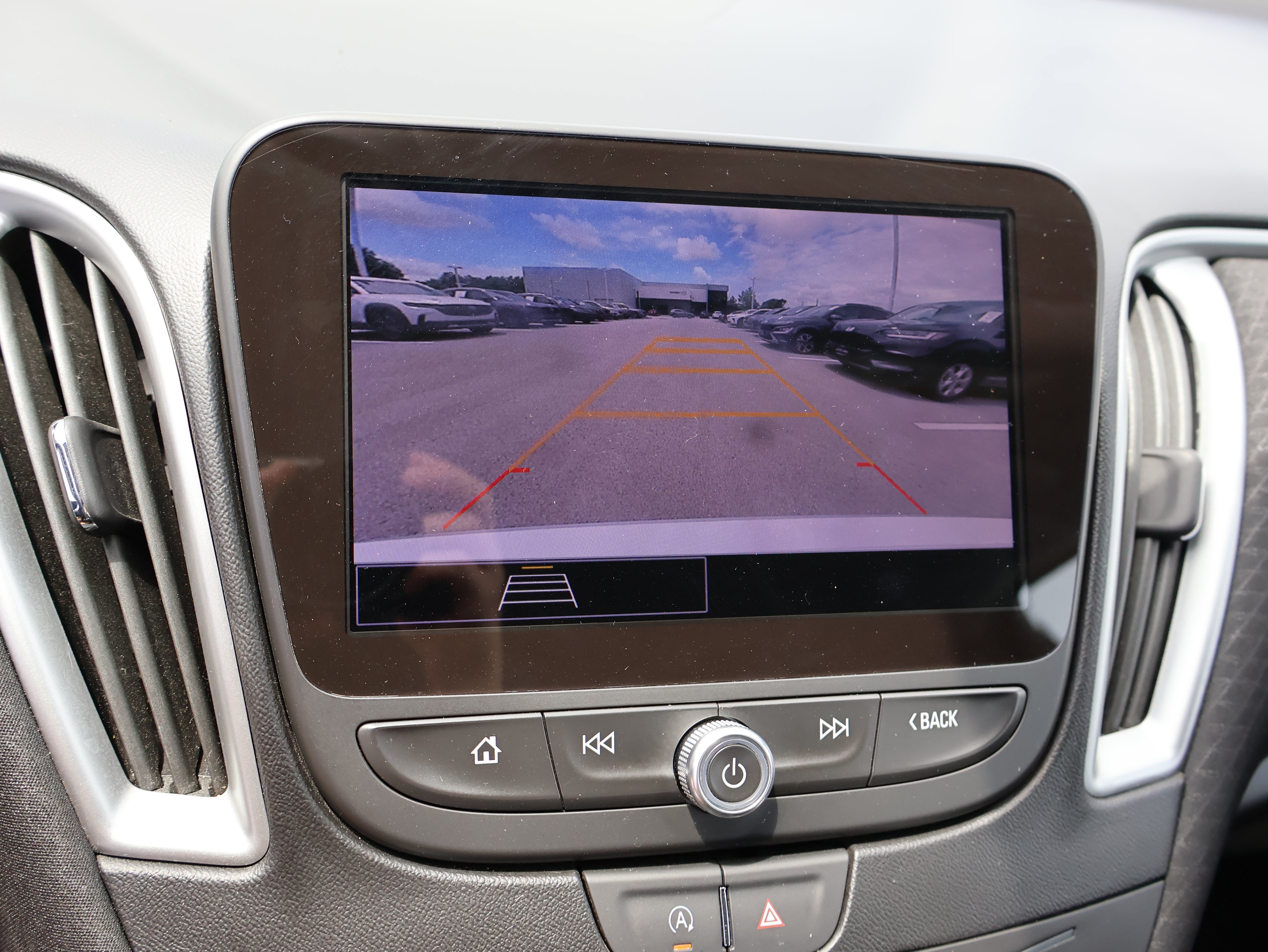 Used 2024 Chevrolet Malibu LT FWD image 34