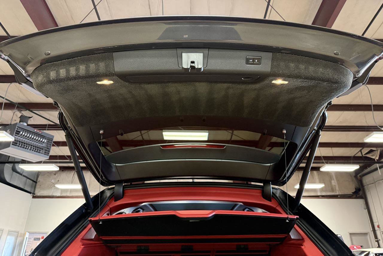 Used 2018 Bentley Bentayga image 52