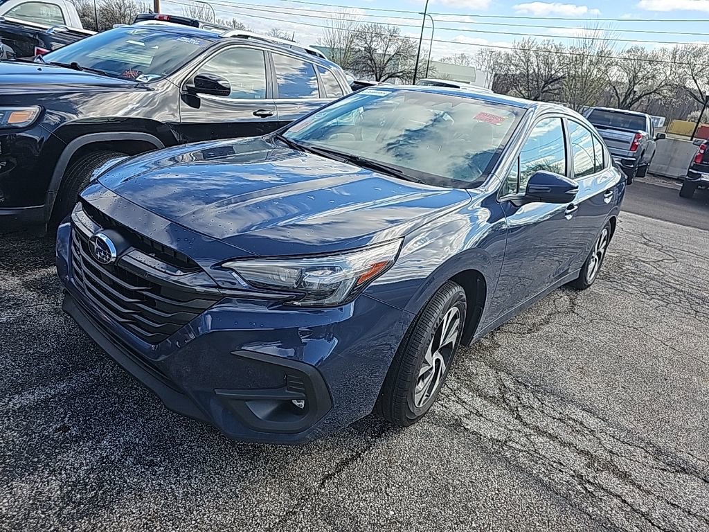 Used 2024 Subaru Legacy Premium image 3