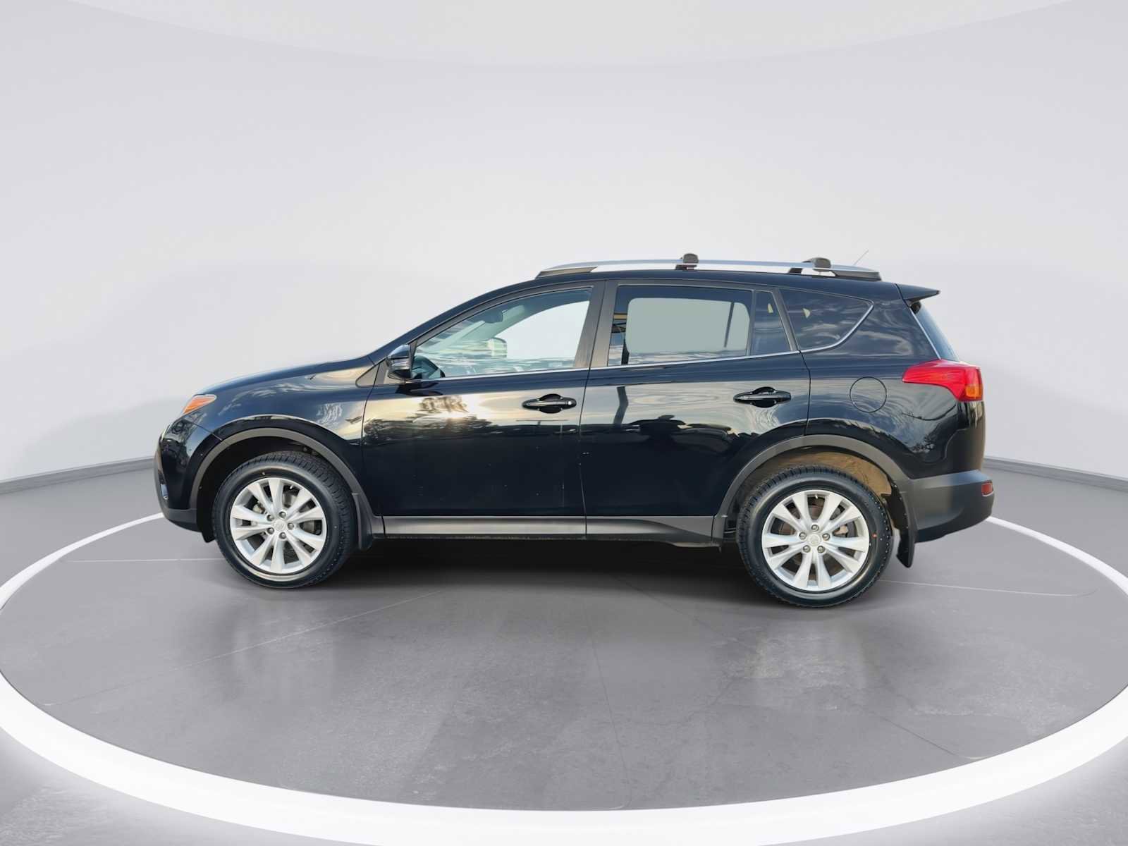 Used 2015 Toyota RAV4 Limited w/ Technology Package image 5