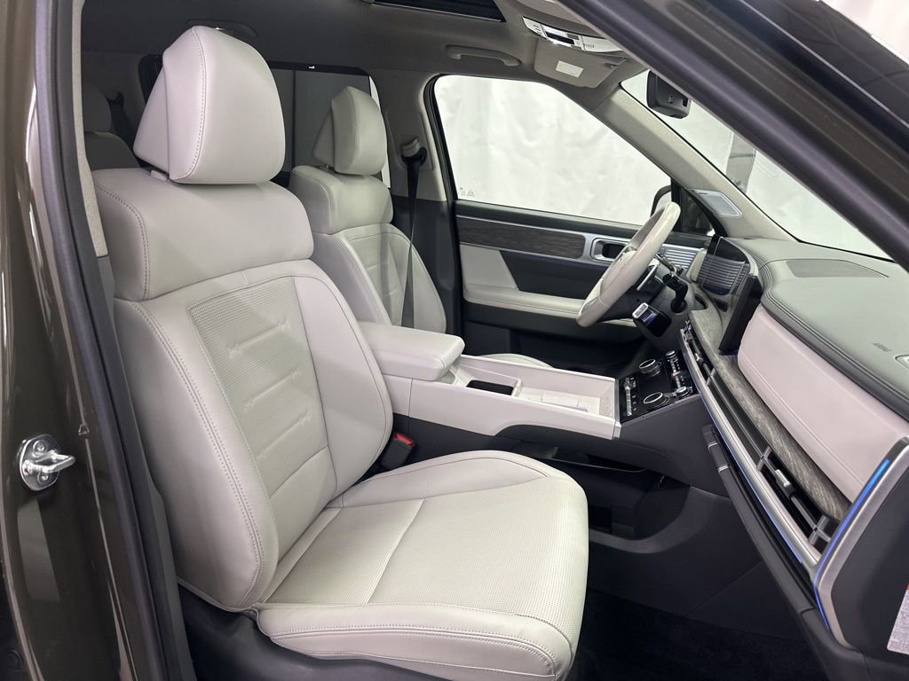 Used 2024 Hyundai Santa Fe Limited image 24