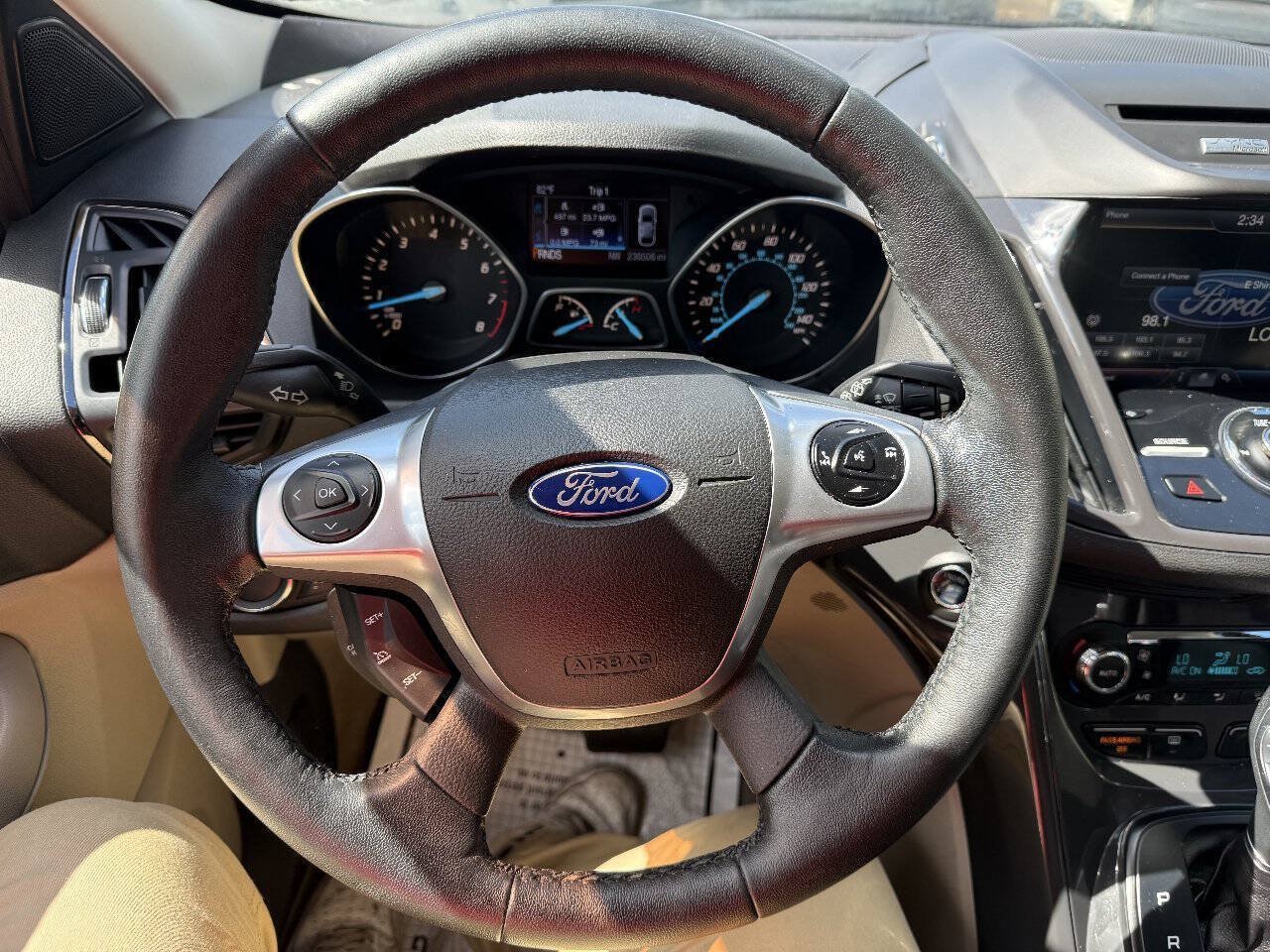Used 2015 Ford Escape Titanium w/ Equipment Group 301A AWD/4WD image 11