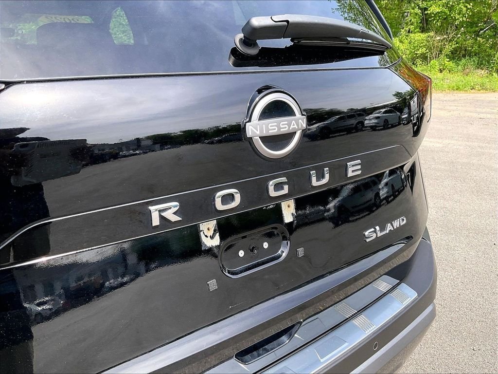 Certified 2022 Nissan Rogue SL w/ SL Premium Package AWD/4WD image 28