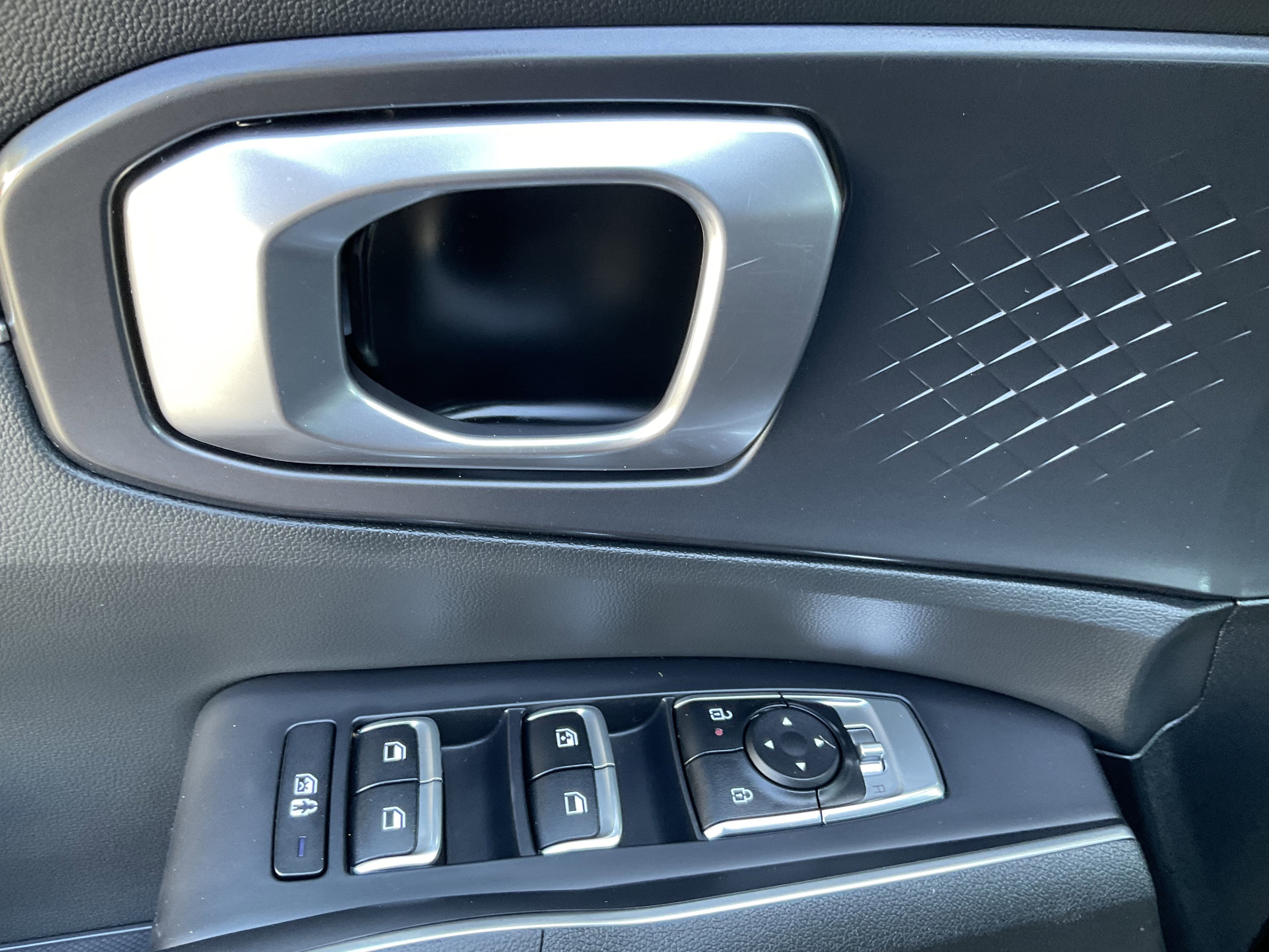 Used 2024 Kia Sorento S image 29