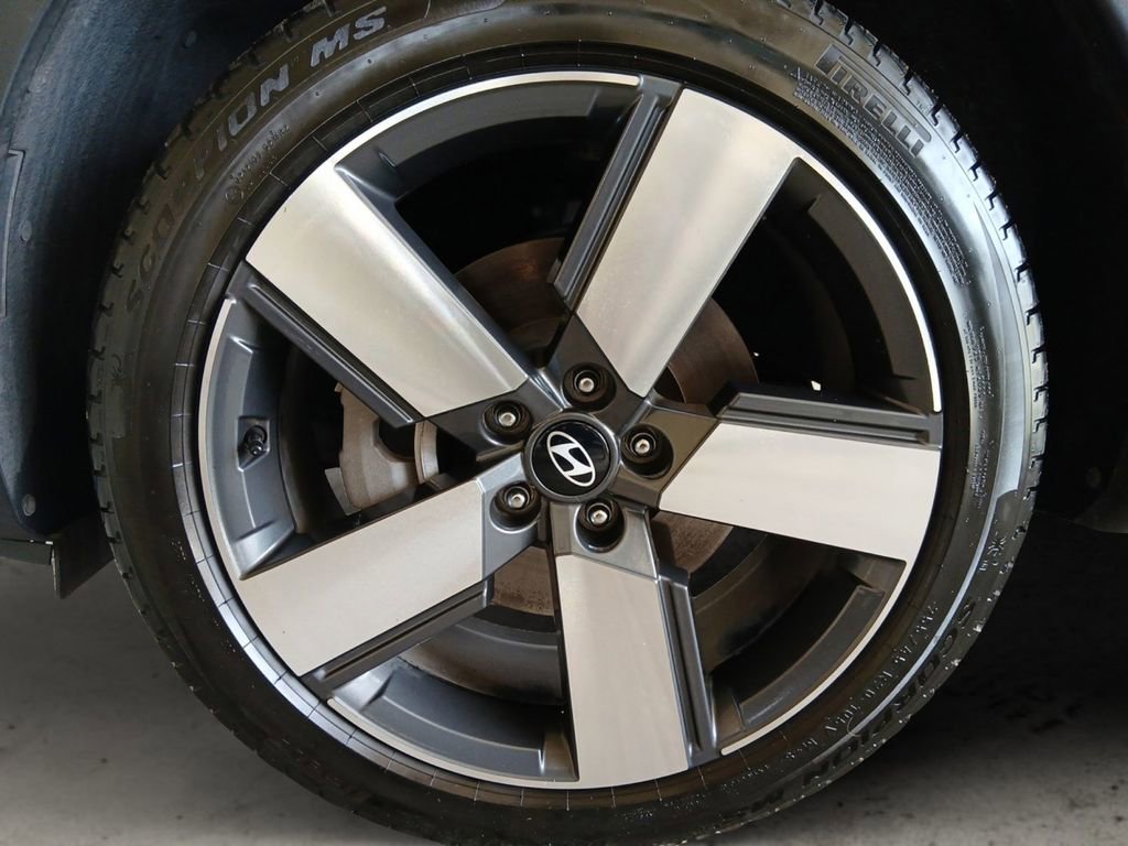 Used 2024 Hyundai Santa Fe Limited image 14