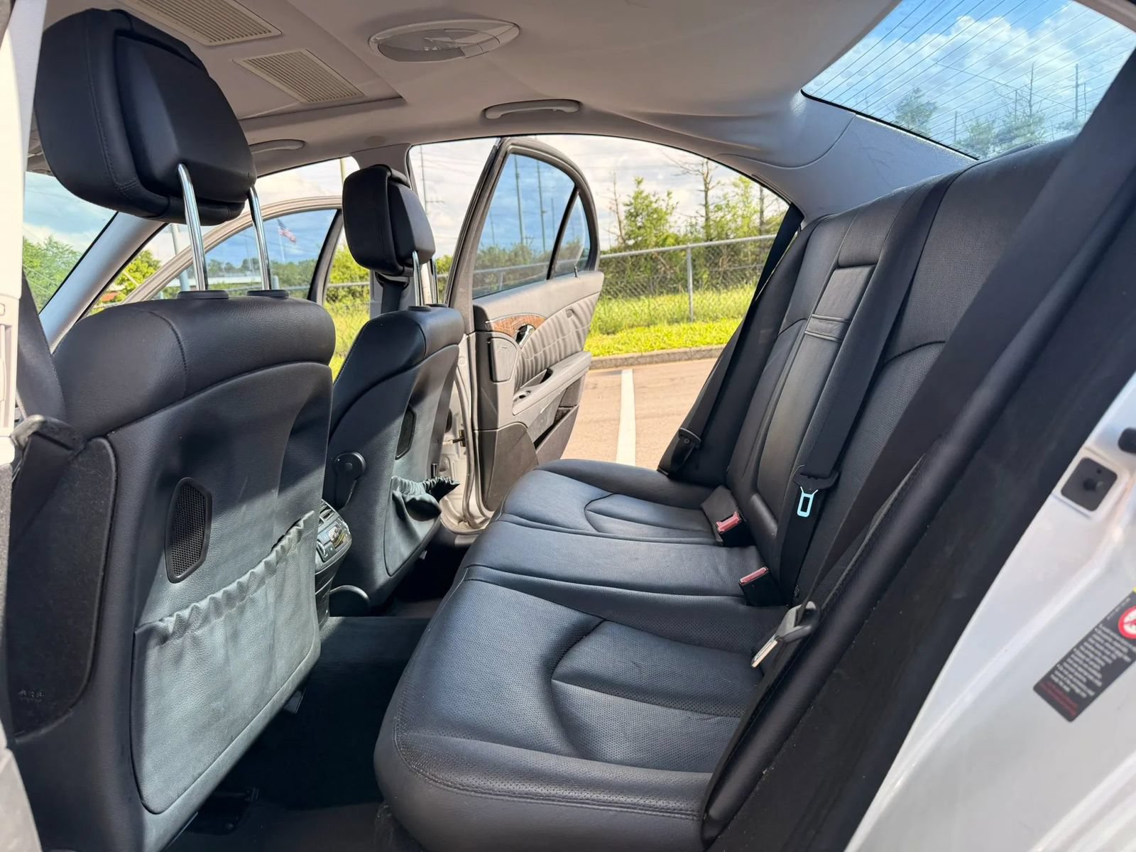 Used 2007 Mercedes-Benz E 550 Sedan image 18