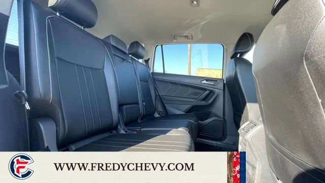 Used 2023 Volkswagen Tiguan SE image 28