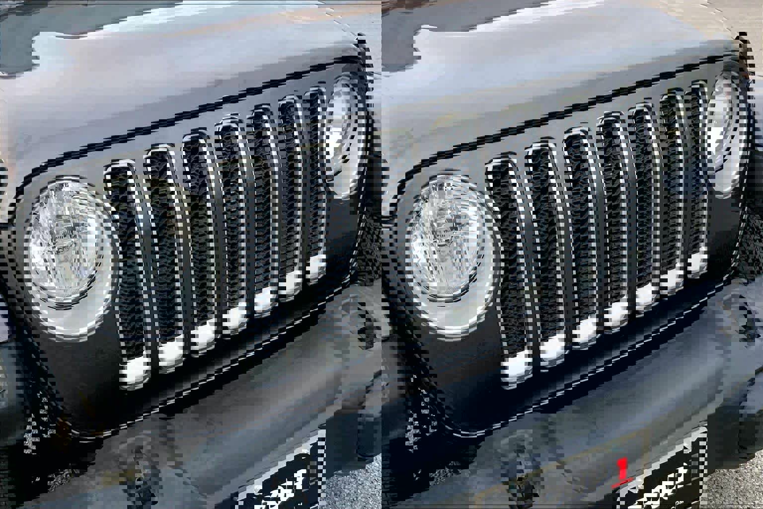 Used 2022 Jeep Wrangler Unlimited Sahara image 29