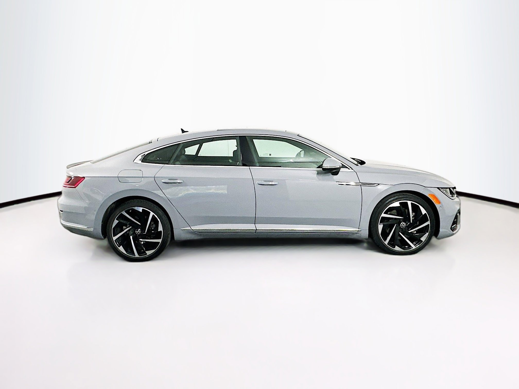 Used 2023 Volkswagen Arteon SEL Premium image 10