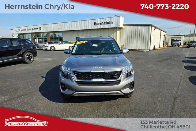 Used 2023 Kia Seltos S AWD/4WD image 2