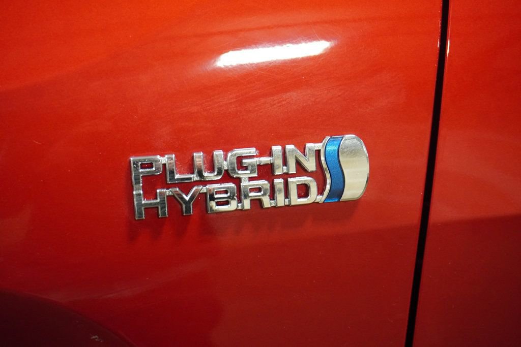 Used 2021 Toyota RAV4 SE w/ Weather & Moonroof Package AWD/4WD image 15