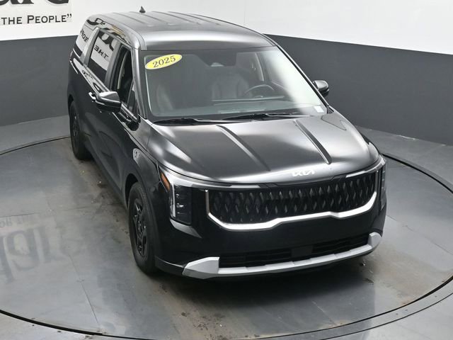 Used 2025 Kia Carnival FWD image 46