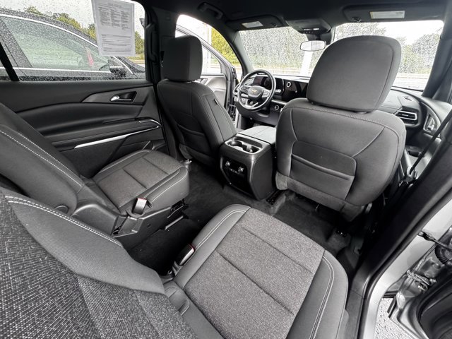 Used 2025 Chevrolet Traverse LT image 12