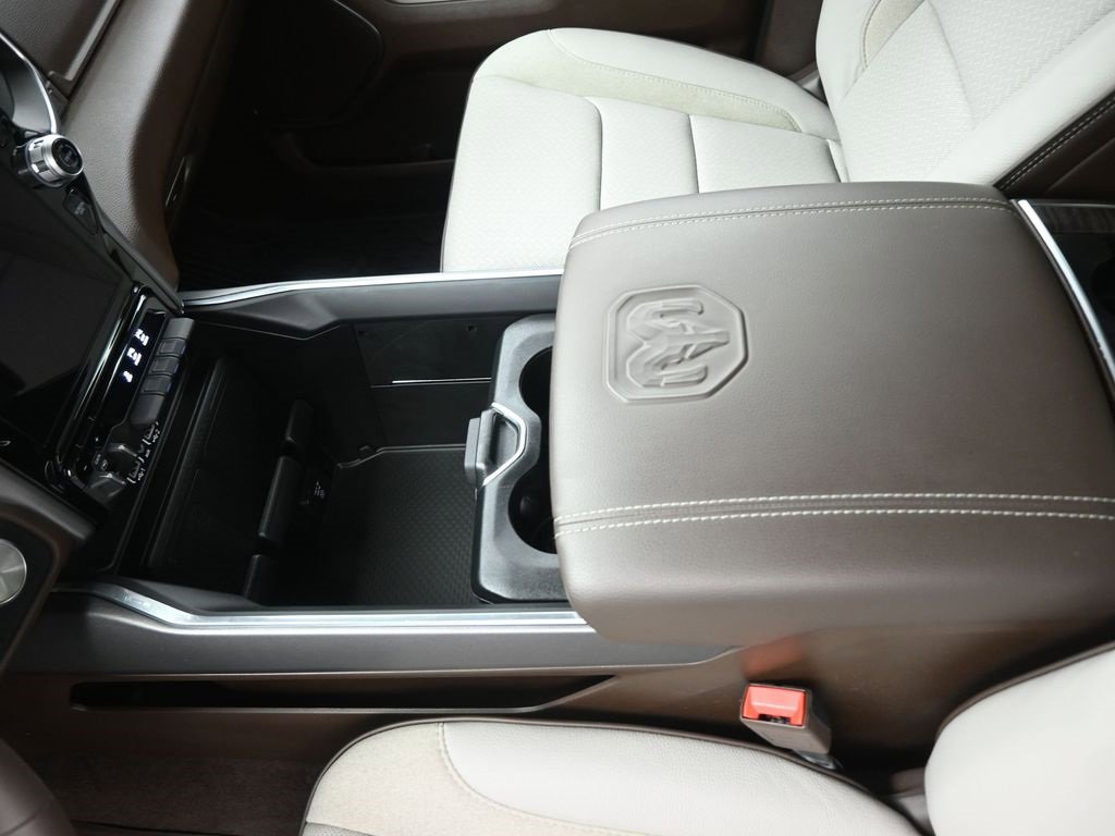 Used 2025 RAM 1500 Laramie w/ Laramie Southwest Edition image 4