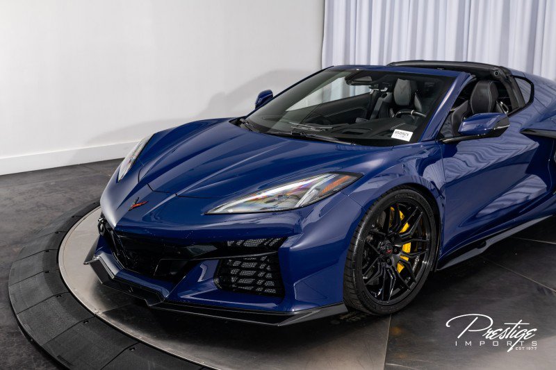 Used 2025 Chevrolet Corvette Z06 w/ Stealth Interior Trim Package image 9