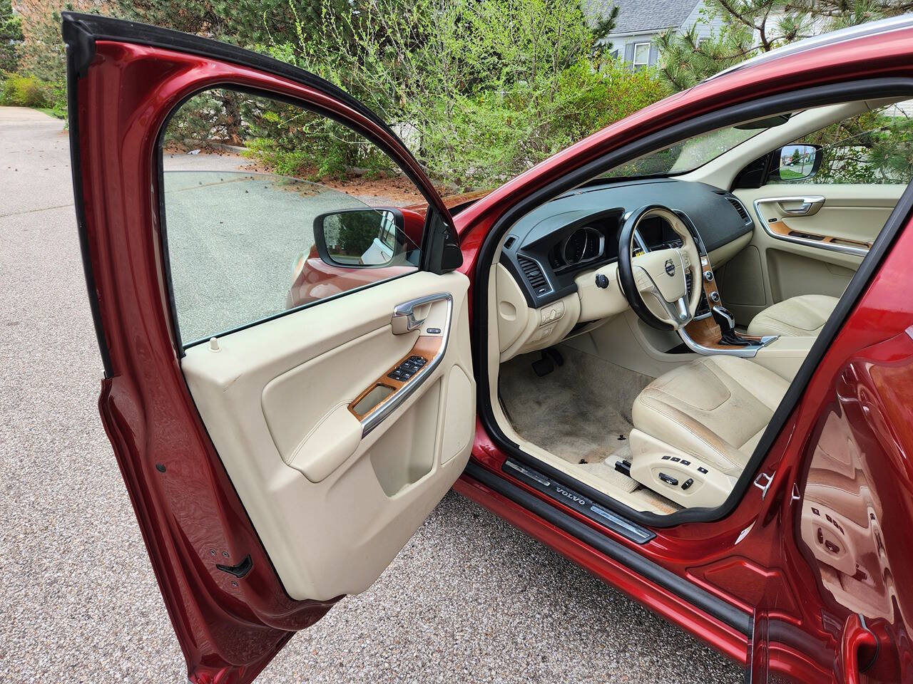 Used 2015 Volvo XC60 T5 Premier FWD image 11