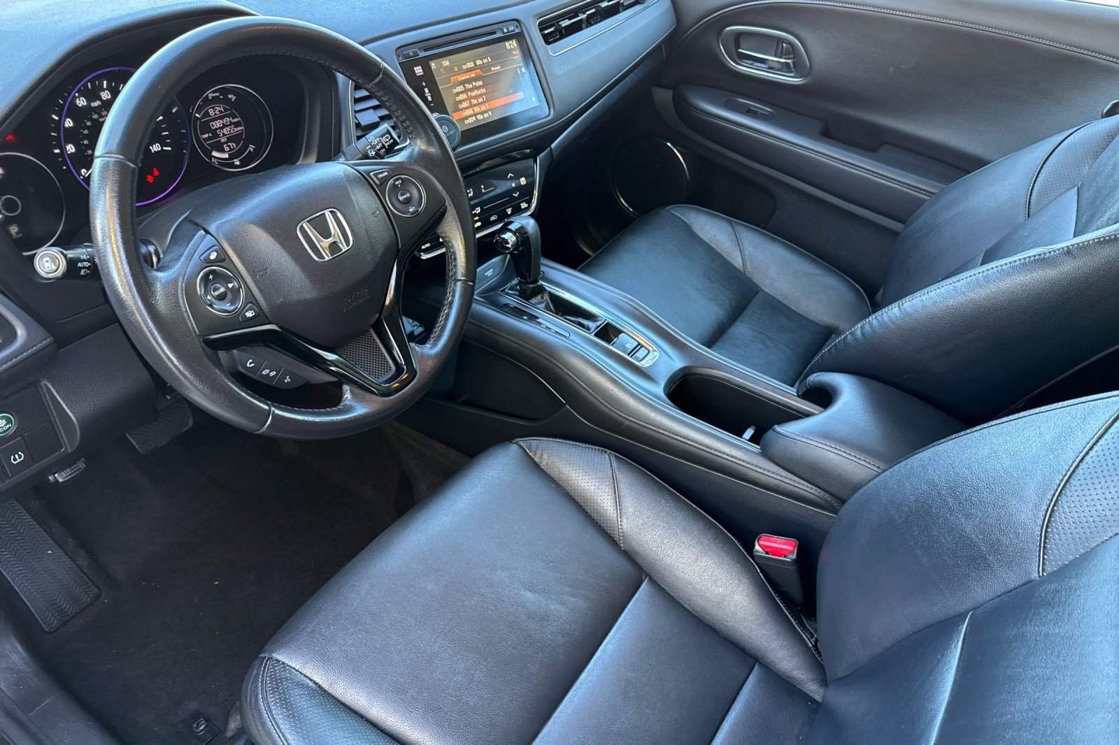 Used 2017 Honda HR-V EX-L image 4