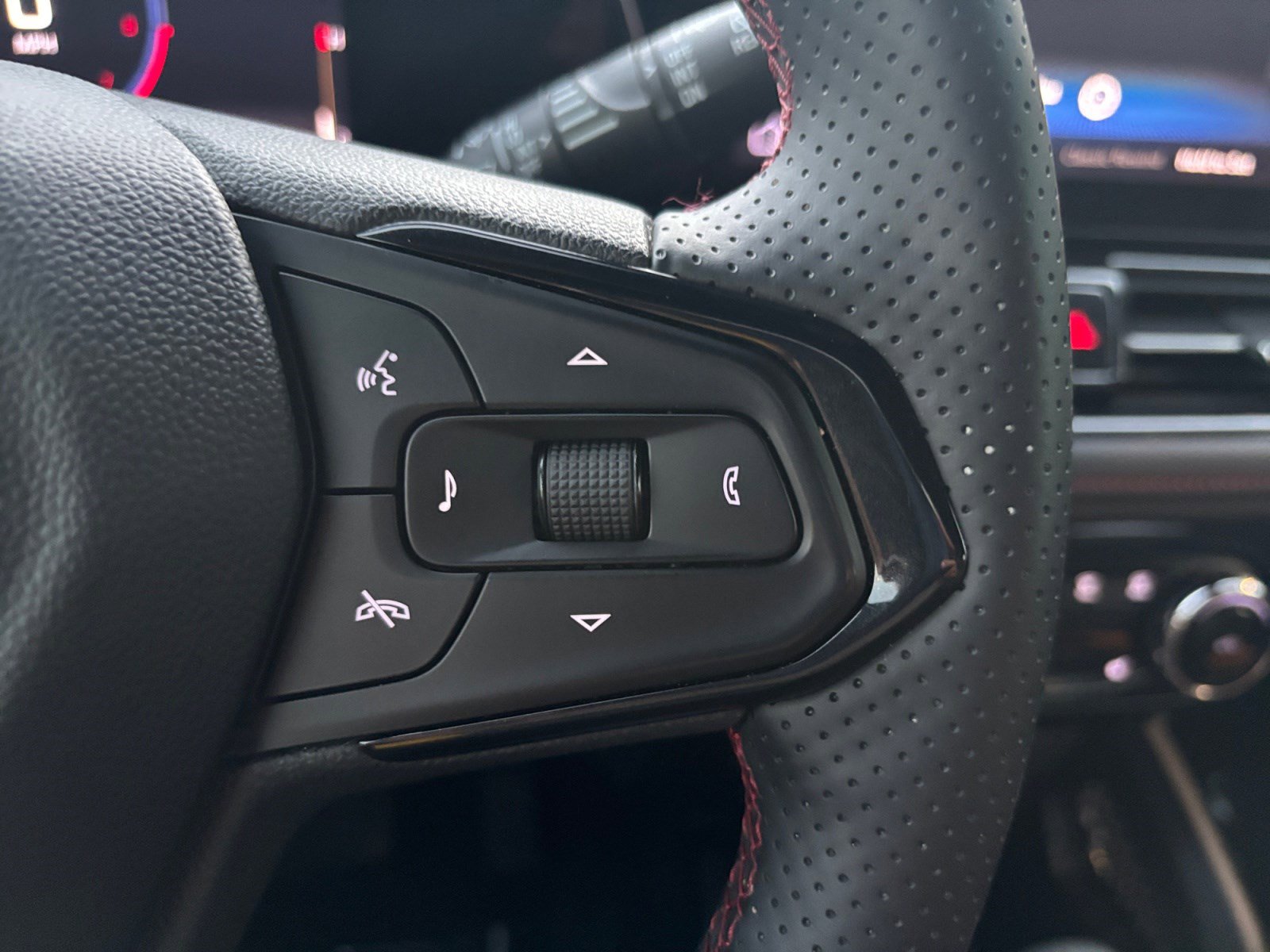 Used 2025 Chevrolet TrailBlazer RS w/ Convenience Package image 19