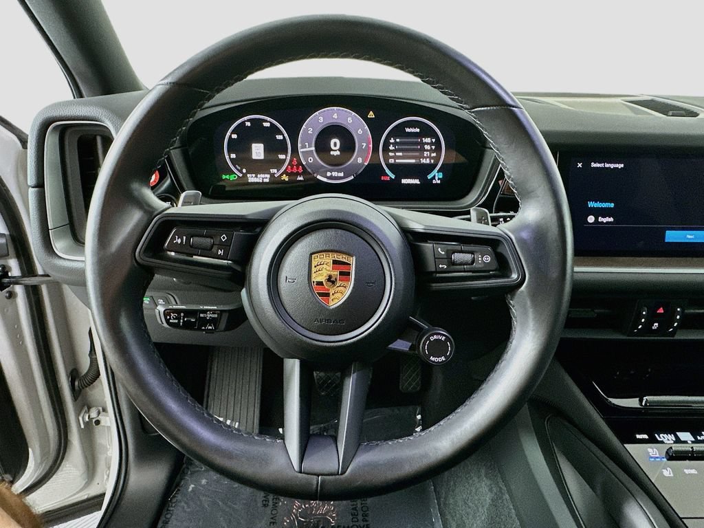 Certified 2024 Porsche Cayenne AWD/4WD image 12