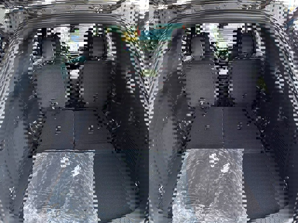 New 2026 Ford Explorer ST-Line w/ ST-Line Street Pack image 11