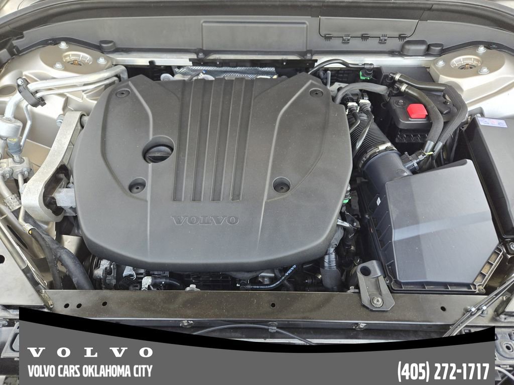 Certified 2025 Volvo XC60 B5 Core image 29