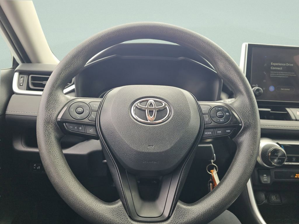 Used 2024 Toyota RAV4 LE AWD/4WD image 29