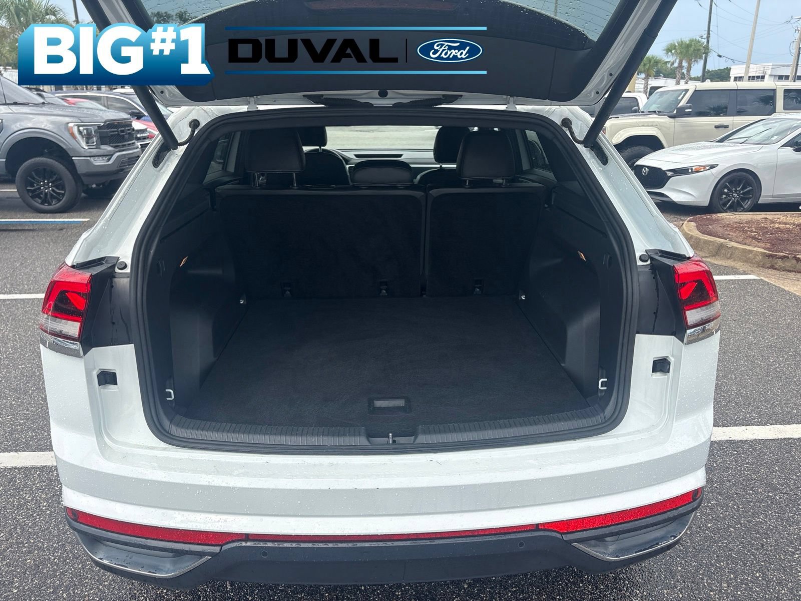 Used 2022 Volkswagen Atlas Cross Sport SE w/ Panoramic Sunroof Package AWD/4WD image 7