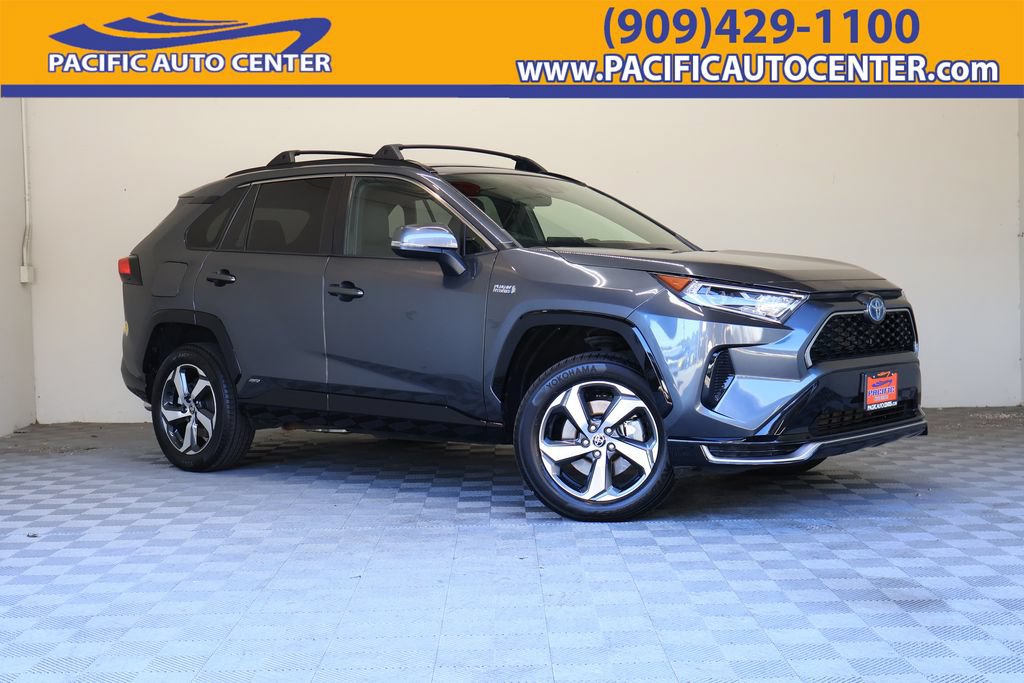 Used 2021 Toyota RAV4 SE w/ Weather & Moonroof Package AWD/4WD image 1